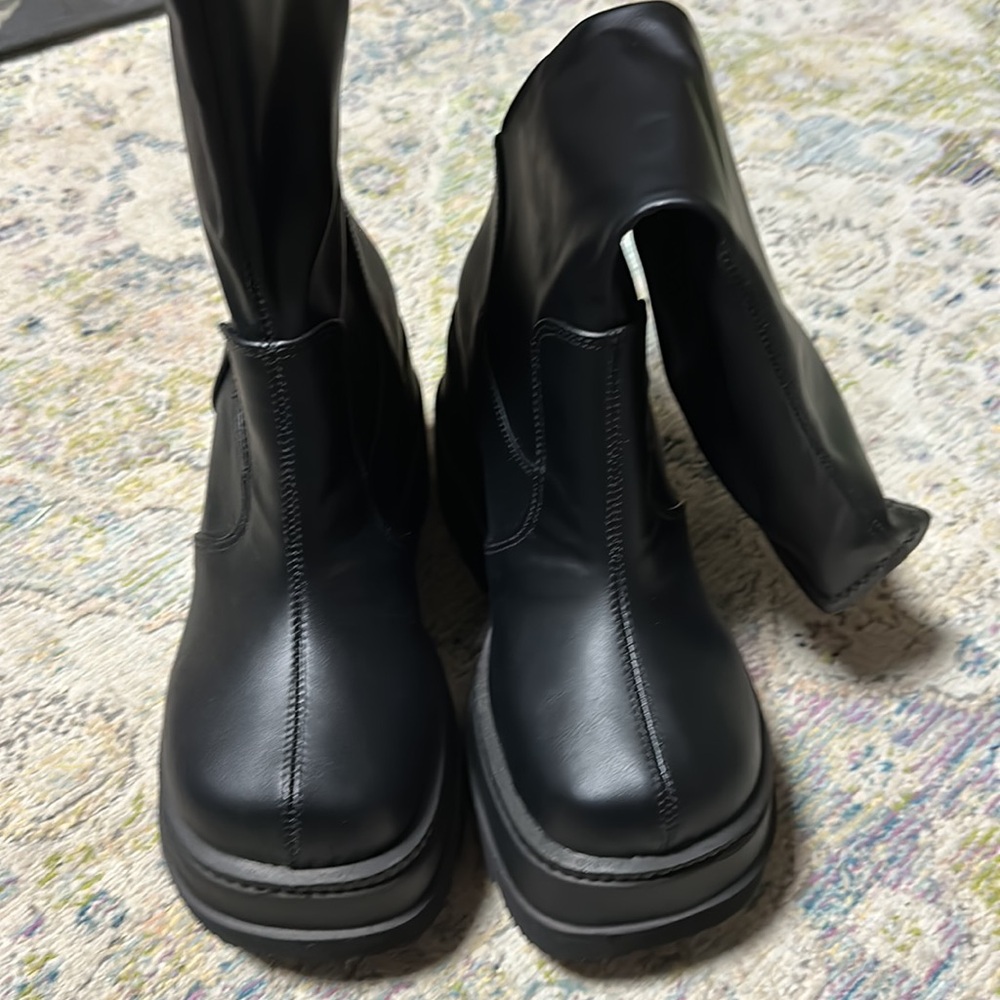 Demonia Black Vegan Leather Boots - Size 8 - Picture 5 of 9